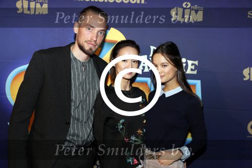 Amsterdam 3 december 2017
Premiere Familie Slim in Tuschinski.
Jennifer de Jong met nieuwe vriend en haar dochter