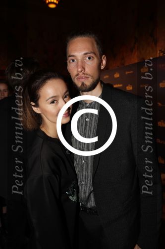 Amsterdam 3 december 2017
Premiere Familie Slim in Tuschinski.
Jennifer de Jong met nieuwe vriend en haar dochter