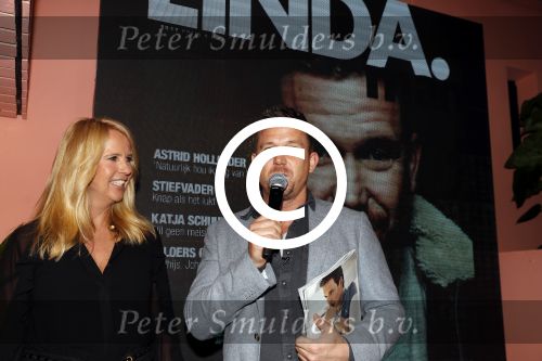 Amsterdam 14 november 2017
Presentatie Linda Man met Linda de Mol en Johnny de Mol in de bijlmerbajes.