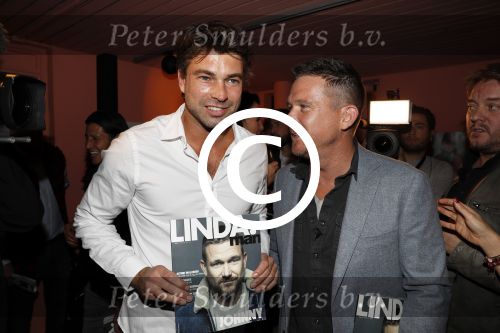 Amsterdam 14 november 2017
Presentatie Linda Man met Linda de Mol en Johnny de Mol in de bijlmerbajes. Johnny en Rick Brandsteder