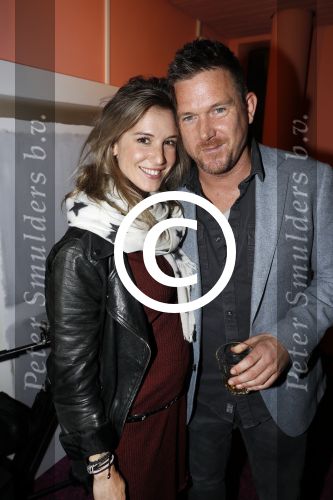 Amsterdam 14 november 2017
Presentatie Linda Man met Linda de Mol en Johnny de Mol in de bijlmerbajes. Johnny met zijn zwangere vriendin Anouk v Schie