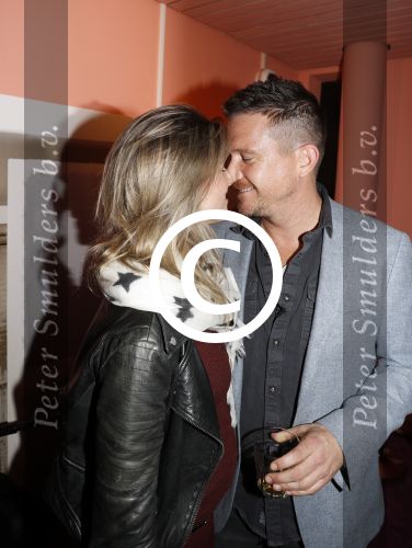 Amsterdam 14 november 2017
Presentatie Linda Man met Linda de Mol en Johnny de Mol in de bijlmerbajes. Johnny met zijn zwangere vriendin Anouk v Schie