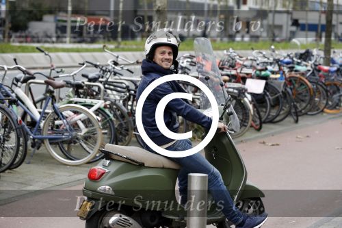Amsterdam 6 december 2017  
Nicolette Kluijver, Jamai Loman, Fred van Leer, Katja Schuurman, Freek van Noortwijk, Tim Douwsma, Levi van Kempen, Pip Pellens, Mascha Feoktistova, Gregor van Vlierden, Kees Tol, Toprak Yalciner, Esmee van Kempen, Sarah Chronis, Marlijn Weerdenburg, Vajen van den Bosch, Tommie Christiaan en Sanne Vogel tijdens Sky Radio Christmas Tree For Charity in het studenthotel.