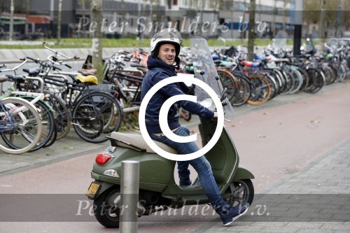 Amsterdam 6 december 2017  
Nicolette Kluijver, Jamai Loman, Fred van Leer, Katja Schuurman, Freek van Noortwijk, Tim Douwsma, Levi van Kempen, Pip Pellens, Mascha Feoktistova, Gregor van Vlierden, Kees Tol, Toprak Yalciner, Esmee van Kempen, Sarah Chronis, Marlijn Weerdenburg, Vajen van den Bosch, Tommie Christiaan en Sanne Vogel tijdens Sky Radio Christmas Tree For Charity in het studenthotel.