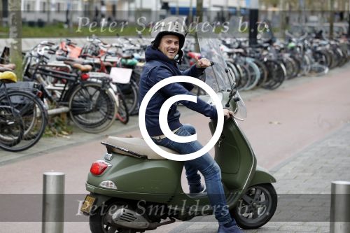 Amsterdam 6 december 2017  
Nicolette Kluijver, Jamai Loman, Fred van Leer, Katja Schuurman, Freek van Noortwijk, Tim Douwsma, Levi van Kempen, Pip Pellens, Mascha Feoktistova, Gregor van Vlierden, Kees Tol, Toprak Yalciner, Esmee van Kempen, Sarah Chronis, Marlijn Weerdenburg, Vajen van den Bosch, Tommie Christiaan en Sanne Vogel tijdens Sky Radio Christmas Tree For Charity in het studenthotel.