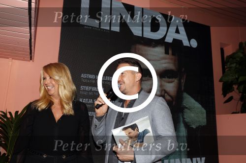 Amsterdam 14 november 2017
Presentatie Linda Man met Linda de Mol en Johnny de Mol in de bijlmerbajes.