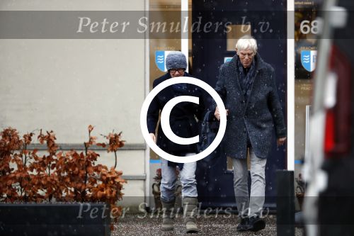 Maarssen 9 december 2017
Berend Boudewijn haalt zijn partrnber Martine Bijl op bij schoonheidssalon.