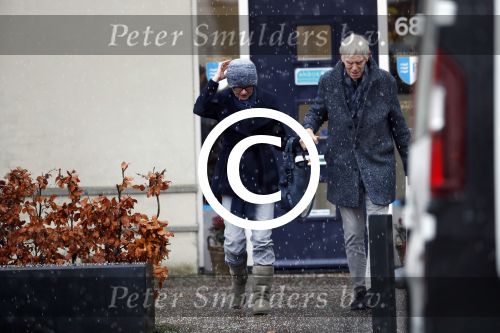 Maarssen 9 december 2017
Berend Boudewijn haalt zijn partrnber Martine Bijl op bij schoonheidssalon.