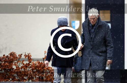 Maarssen 9 december 2017
Berend Boudewijn haalt zijn partrnber Martine Bijl op bij schoonheidssalon.