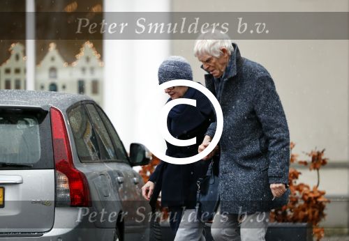 Maarssen 9 december 2017
Berend Boudewijn haalt zijn partrnber Martine Bijl op bij schoonheidssalon.