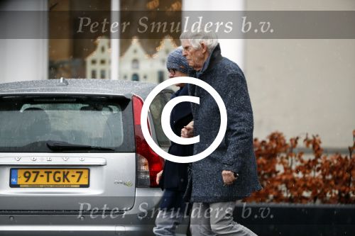 Maarssen 9 december 2017
Berend Boudewijn haalt zijn partrnber Martine Bijl op bij schoonheidssalon.