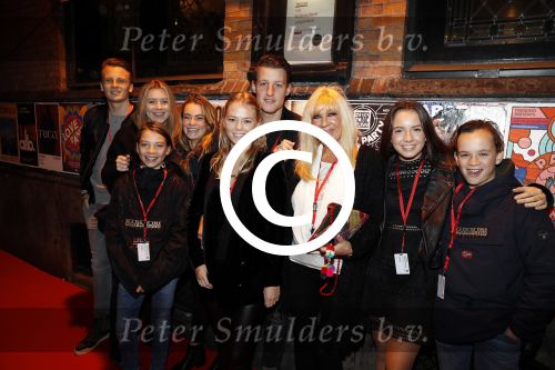 Amsterdam 16 november 2017 
Optreden Marco Borsato en presentatie cd in paradiso. Mary Borsato met kleinkinderen Jada Luca Senna Romy en Leontine Borsato