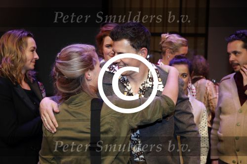 Utrecht 12 december 2017
Premiere Hendrik Groen in schouwburg Utrecht.
De cast bestaat uit Beau Schneider, Mike Weerts, Plien van Bennekom/Cynthia Abma, Myrthe Burger, Rufus Hegeman, Britte Lagcher