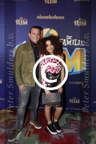 Amsterdam 3 december 2017
Premiere Familie Slim in Tuschinski.
Najib Amhali met Precious Bostelaar
