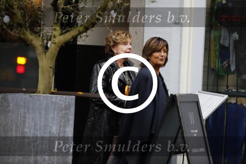 Amsterdam 21 november 2017 
Neelie Kroes en Sylvia Toth na een lunch in Amsterdam zuid.