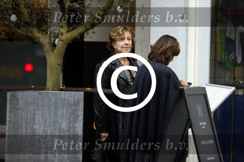 Amsterdam 21 november 2017 
Neelie Kroes en Sylvia Toth na een lunch in Amsterdam zuid.