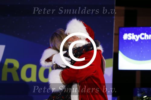 Amsterdam 6 december 2017  
Nicolette Kluijver, Jamai Loman, Fred van Leer, Katja Schuurman, Freek van Noortwijk, Tim Douwsma, Levi van Kempen, Pip Pellens, Mascha Feoktistova, Gregor van Vlierden, Kees Tol, Toprak Yalciner, Esmee van Kempen, Sarah Chronis, Marlijn Weerdenburg, Vajen van den Bosch, Tommie Christiaan en Sanne Vogel tijdens Sky Radio Christmas Tree For Charity in het studenthotel.