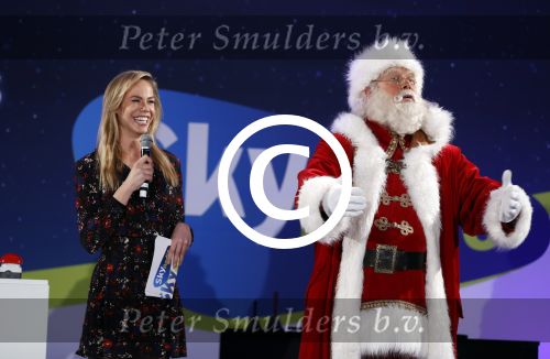 Amsterdam 6 december 2017  
Nicolette Kluijver, Jamai Loman, Fred van Leer, Katja Schuurman, Freek van Noortwijk, Tim Douwsma, Levi van Kempen, Pip Pellens, Mascha Feoktistova, Gregor van Vlierden, Kees Tol, Toprak Yalciner, Esmee van Kempen, Sarah Chronis, Marlijn Weerdenburg, Vajen van den Bosch, Tommie Christiaan en Sanne Vogel tijdens Sky Radio Christmas Tree For Charity in het studenthotel.