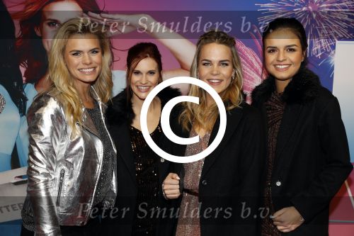 Amsterdam 10 december 2017
Premiere K3 in Tuschinski. Nicolette v dam