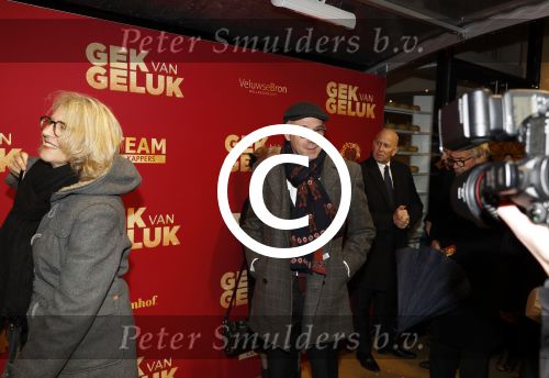 Amsterdam 27 november 2017
Premiere gek van geluk in Tuschinski.Owen Schumacher met zijn vrouw (links)