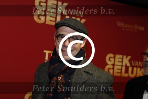 Amsterdam 27 november 2017
Premiere gek van geluk in Tuschinski.Owen Schumacher met zijn vrouw (links)