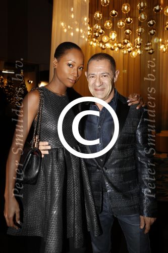 Amsterdam 7 december 2017
Luxury fair in de RAI. Roland Kahn met vriendin