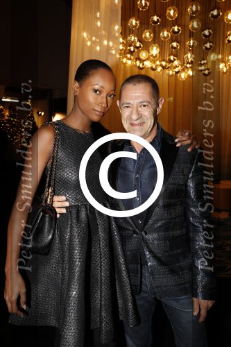 Amsterdam 7 december 2017
Luxury fair in de RAI. Roland Kahn met vriendin
