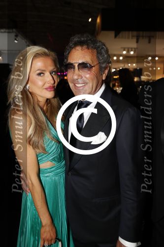 Amsterdam 7 december 2017
Luxury fair in de RAI. Ronnie Rosenbaum met vriendin