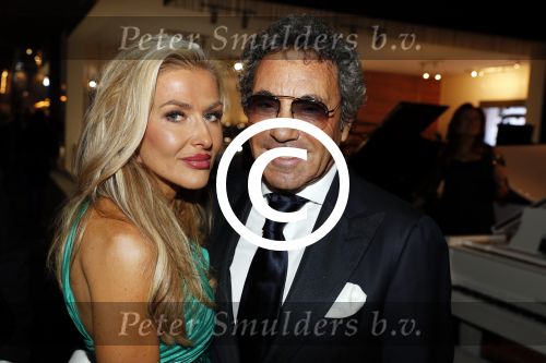Amsterdam 7 december 2017
Luxury fair in de RAI. Ronnie Rosenbaum met vriendin