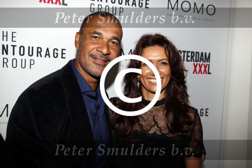 Amsterdam 28 november 2017
Presentatie Amsterdam XXXL in Momo\'s. Het magazine wordt uitgegeven door Mark Teurlings. Ruud Gullit met zijn vriendin Karin de Rooy ( haar zoon ) en zijn dochter Felicity