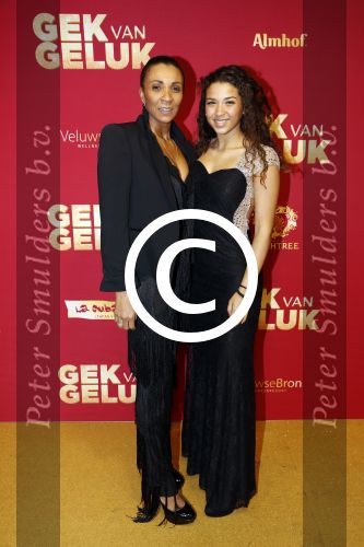 Amsterdam 27 november 2017
Premiere gek van geluk in Tuschinski. Sophia Wezer met dochter
