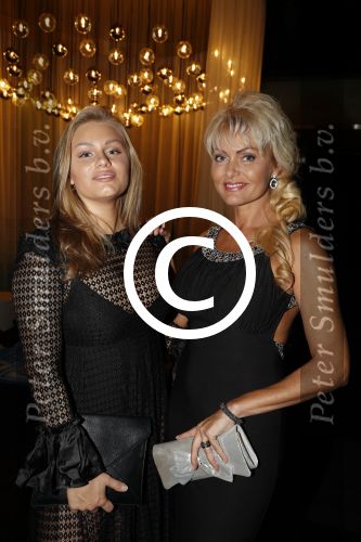 Amsterdam 7 december 2017
Luxury fair in de RAI. Sophia de Boer en Erik Kwant en dochter