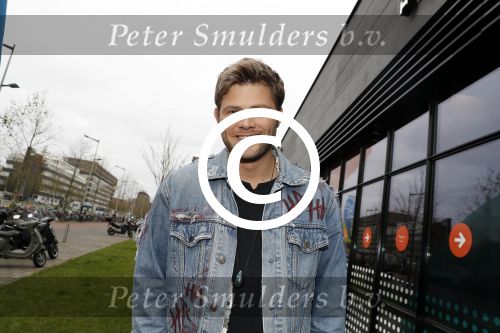 Amsterdam 6 december 2017  
Nicolette Kluijver, Jamai Loman, Fred van Leer, Katja Schuurman, Freek van Noortwijk, Tim Douwsma, Levi van Kempen, Pip Pellens, Mascha Feoktistova, Gregor van Vlierden, Kees Tol, Toprak Yalciner, Esmee van Kempen, Sarah Chronis, Marlijn Weerdenburg, Vajen van den Bosch, Tommie Christiaan en Sanne Vogel tijdens Sky Radio Christmas Tree For Charity in het studenthotel.