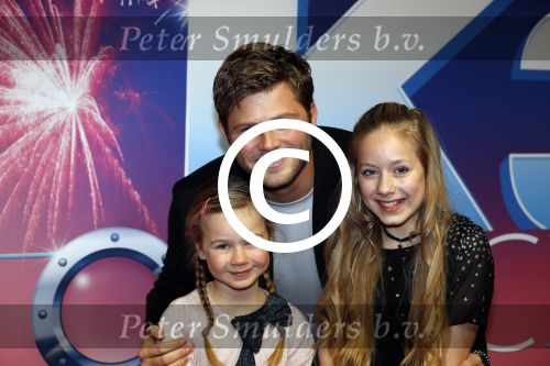 Amsterdam 10 december 2017
Premiere K3 in Tuschinski. Tim Douwsma met nichtjes