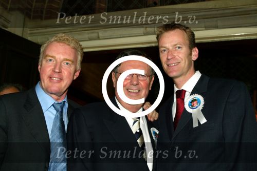 Amsterdam 14 maart 2003

Afscheid thomas lepeltak in hotel park plaza

Andre v duin met vriend en tom westermeijer

Peter Smulders bv