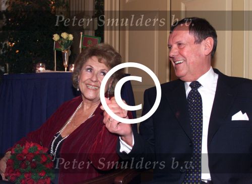 Amsterdam, 21 december 1999
Rita Reijs 75 jaar

Tom Westermeijer Sr. met Rita Reijs

PETER SMULDERS BV