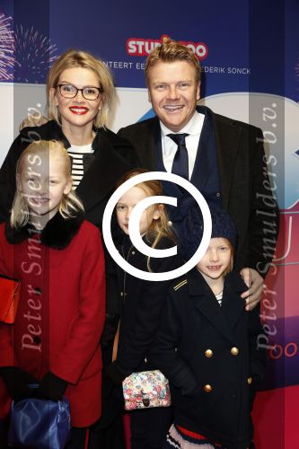 Amsterdam 10 december 2017
Premiere K3 in Tuschinski. Tooske en Bastiaan ragas met kinderen