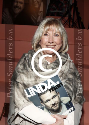 Amsterdam 14 november 2017
Presentatie Linda Man met Linda de Mol en Johnny de Mol in de bijlmerbajes.
Willeke Alberti Danielle van t Schip en Anouk