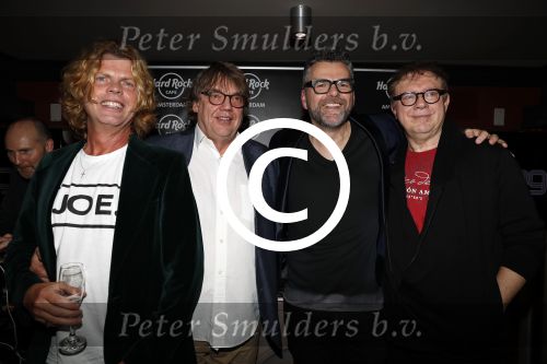 Amsterdam 16 november 2017 
Boekpresentatie William Rutten bij hard Rock cafe. William met Toni Peroni Henk Westbroek en Henk Temming ( Goede doel)