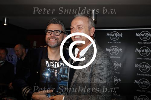 Amsterdam 16 november 2017 
Boekpresentatie William Rutten bij hard Rock cafe. William met Gordon