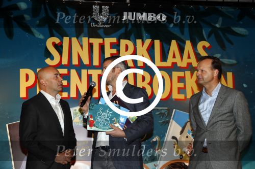 Amsterdam 14 november 2017 
Presentatie sinterklaasboeken Jumbo in carre . Winston Gerschtanowitz presenteert het. Dit jaar hebben Humberto Tan Ellen Hoog en Lauren Verster de verhalen geschreven. Lauren is zwanger
