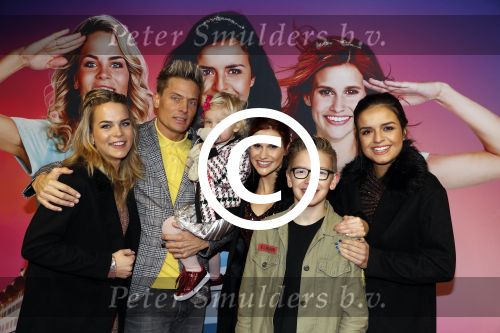 Amsterdam 10 december 2017
Premiere K3 in Tuschinski. Winston Post et kinderen