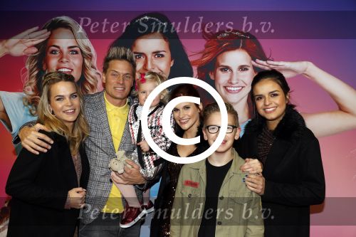 Amsterdam 10 december 2017
Premiere K3 in Tuschinski. Winston Post et kinderen