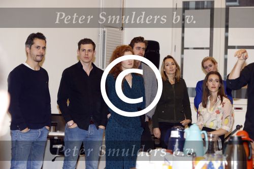 Amsterdam 21 november 2017
De perspresentatie van het toneelstuk Hendrik Groen in Amsterdam met als cast Rufus Hegeman, Cynthia Abma, Mike Weerts, Myrthe Burger, Beau Schneider, Britte Lagcher en Plien van Bennekom