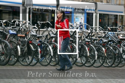 Amsterdam 20 november 2018
Adelheid Roossen staat voor Palladium te bellen.