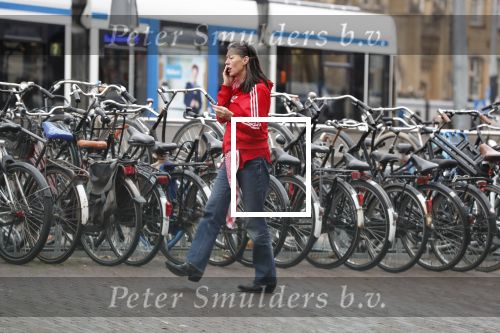 Amsterdam 20 november 2018
Adelheid Roossen staat voor Palladium te bellen.