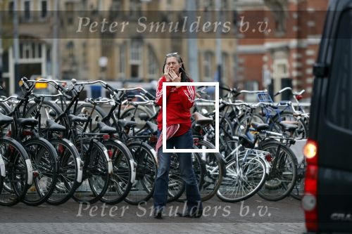 Amsterdam 20 november 2018
Adelheid Roossen staat voor Palladium te bellen.
