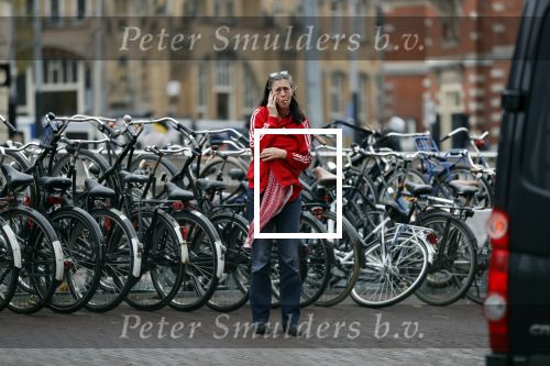 Amsterdam 20 november 2018
Adelheid Roossen staat voor Palladium te bellen.