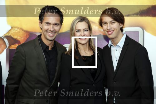 Rotterdam 9 december 2018
Premiere Bon Bini Holland 2 in pathe Rotterdam. Allan hardenberg met vrouw en zoon