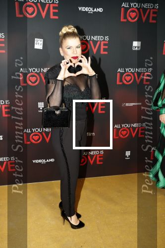 Amsterdam 26 november 2018
Premiere All you need is love in het delamar theater. Tina de Bruin en Anne-Marie Jung